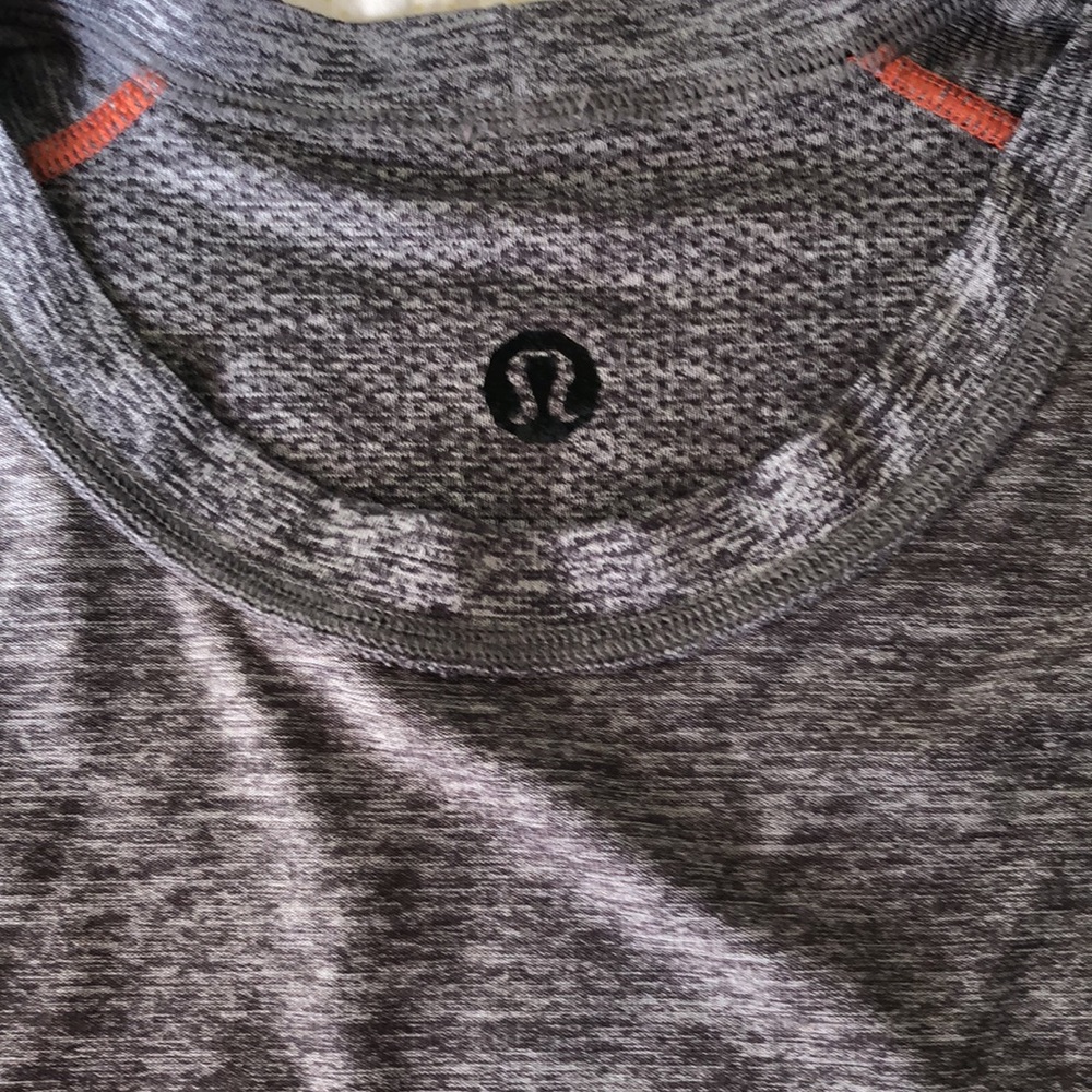 Men’s lululemon athletic shirts size large